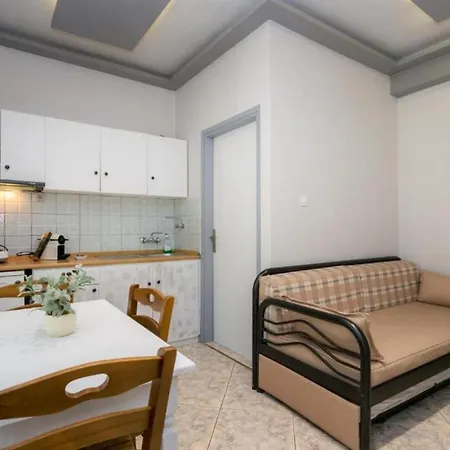 Petra Mare 2 Thimonia